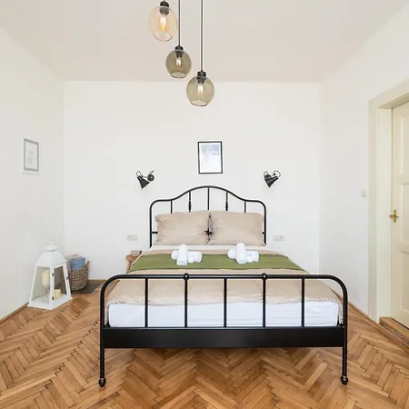 Romantic Apartment In The City Centre Banská Štiavnica Kültér fotó